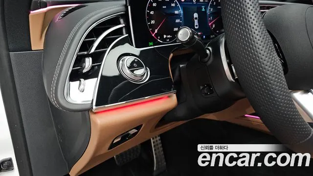 Mercedes-Benz E-Class — Фото автомобиля 25