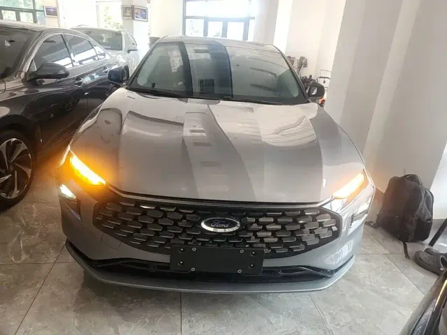 Ford Mondeo — Фото автомобиля 2