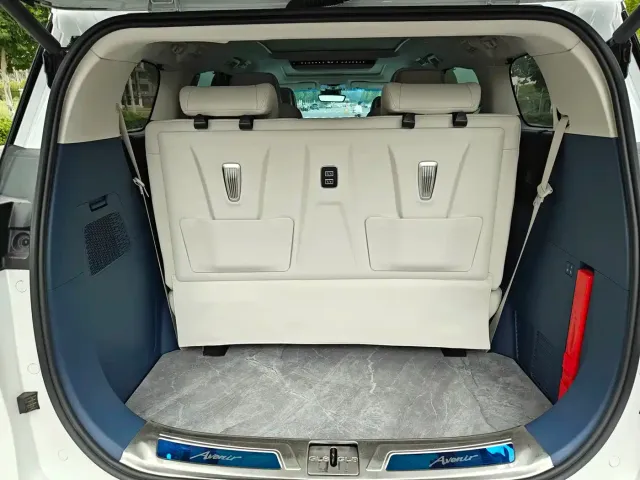 Buick Buick GL8 New Energy 2024 Landglory Luxury Edition 7-Seater — Фото автомобиля 14