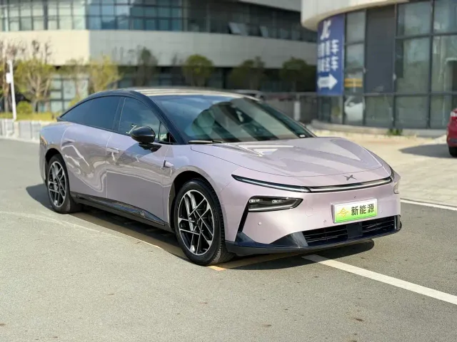 Xpeng P7+ — Фото автомобиля 3