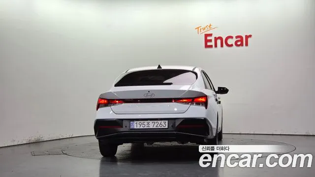 Hyundai Avante — Фото автомобиля 4