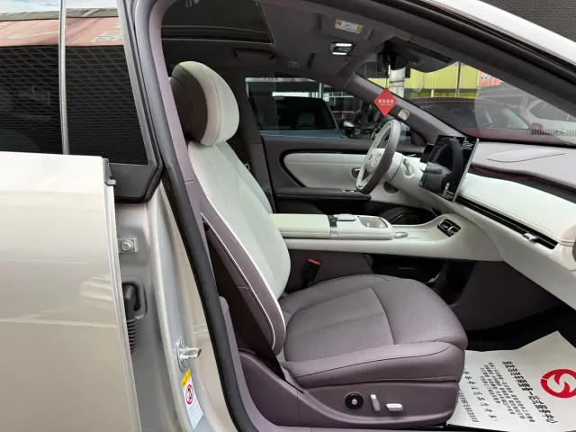 Changan Qiyuan A06 — Фото автомобиля 9