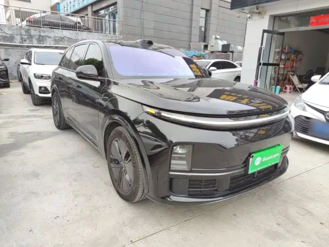 Li Auto L7 — Фото автомобиля 3