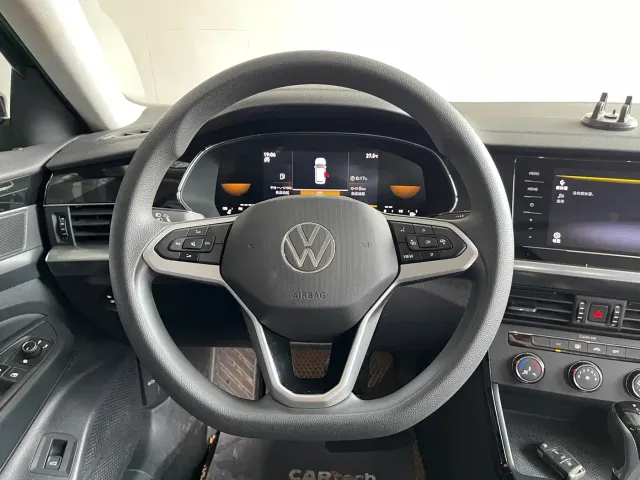 Volkswagen Passat — Фото автомобиля 28