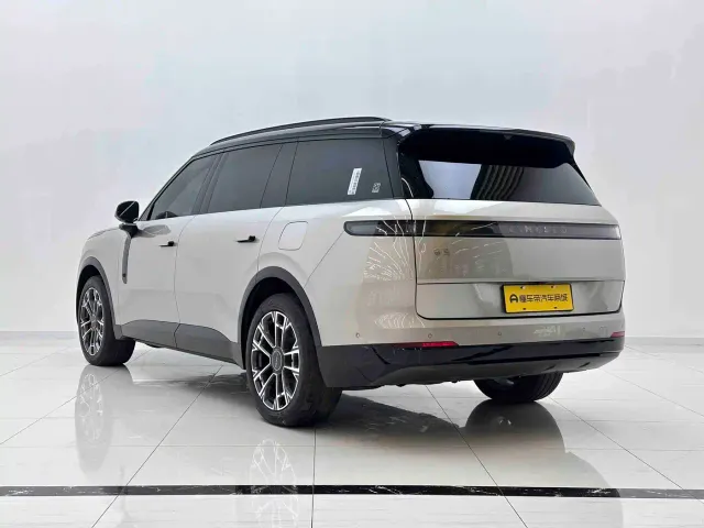 Lynk & Co 900 — Фото автомобиля 7