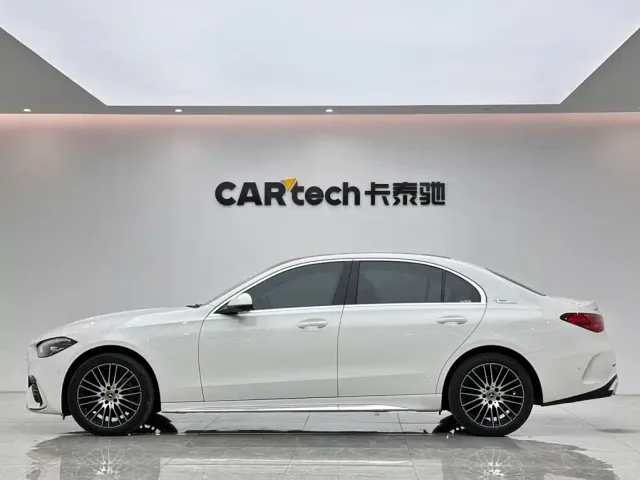 Mercedes-Benz C-Class — Фото автомобиля 2