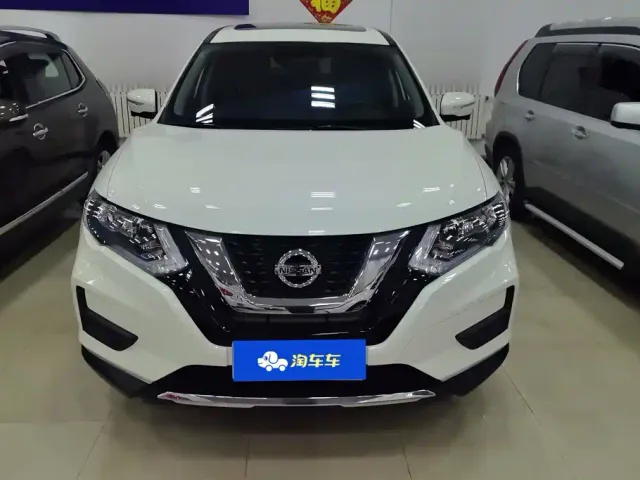 Nissan X-Trail — Фото автомобиля 2