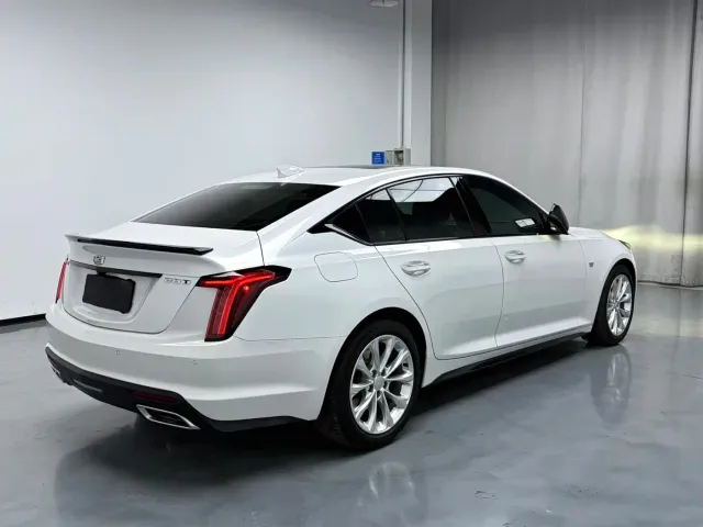 Cadillac CT5 — Фото автомобиля 7