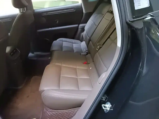 IM Motors LS6 — Фото автомобиля 16