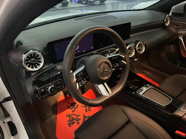 Mercedes-Benz A-Class — Фото автомобиля 7