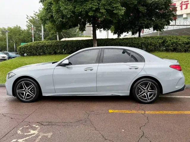Mercedes-Benz C-Class — Фото автомобиля 3