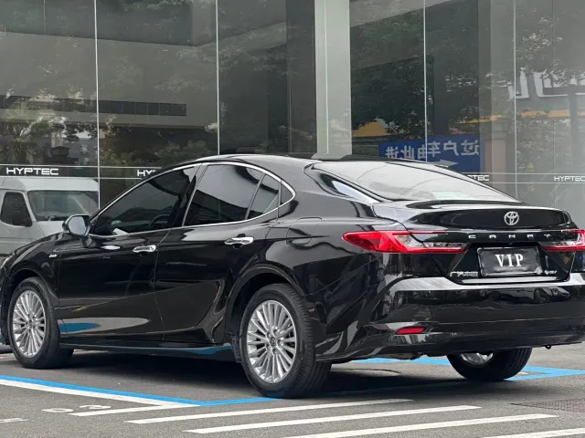 Toyota Camry — Фото автомобиля 10