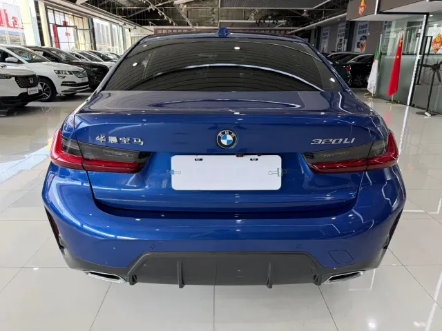 BMW 3 Series — Фото автомобиля 11