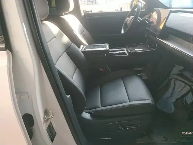 Toyota BoZhi 3X — Фото автомобиля 24
