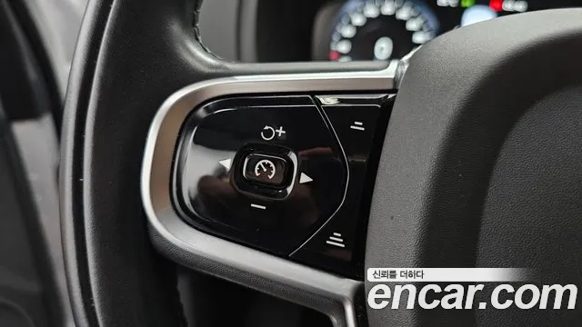 Вольво XC90 — Фото автомобиля 19