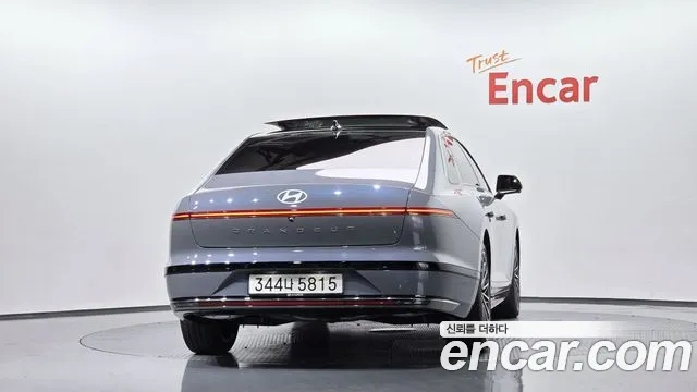 Hyundai Grandeur — Фото автомобиля 3