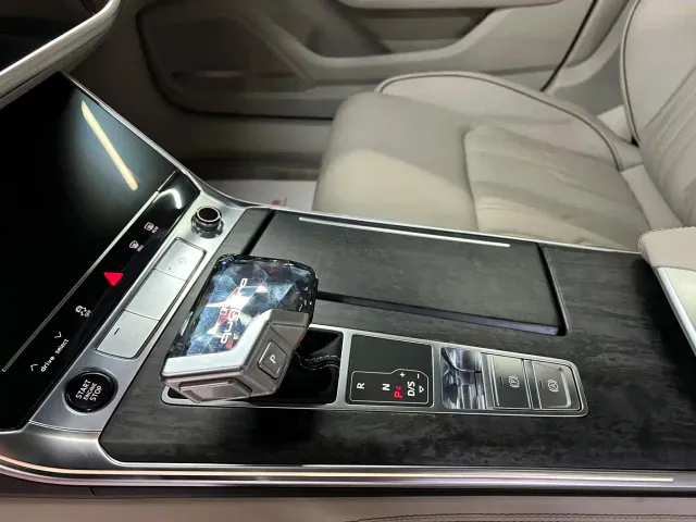 Audi A6L — Фото автомобиля 15