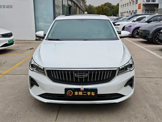 Geely Emgrand — Фото автомобиля 6