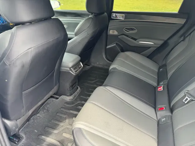 BYD Qin L — Фото автомобиля 10