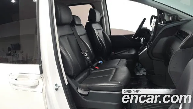 Hyundai Staria Staria Tourer 11 мест — Фото автомобиля 11