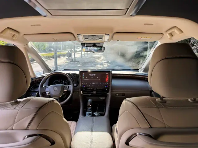 Toyota Vellfire — Фото автомобиля 6