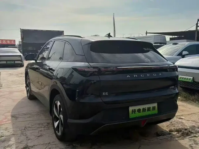 Arcfox Alpha T5 — Фото автомобиля 7