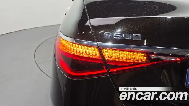 Mercedes-Benz S-Class — Фото автомобиля 20
