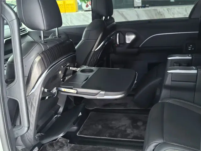 Toyota Sienna — Фото автомобиля 13