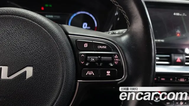 Kia Niro — Фото автомобиля 23