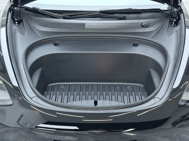 Tesla Model 3 2021 Facelift Standard Range RWD Upgrade 3D1 — Фото автомобиля 9