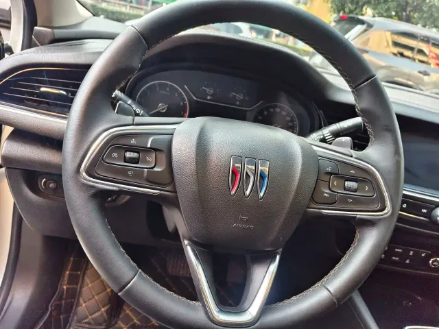Buick Regal — Фото автомобиля 13