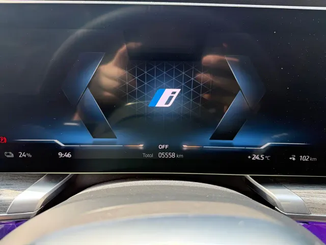BMW i7 — Фото автомобиля 11