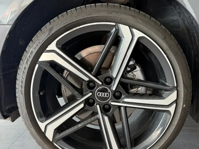 Audi A4L — Фото автомобиля 16