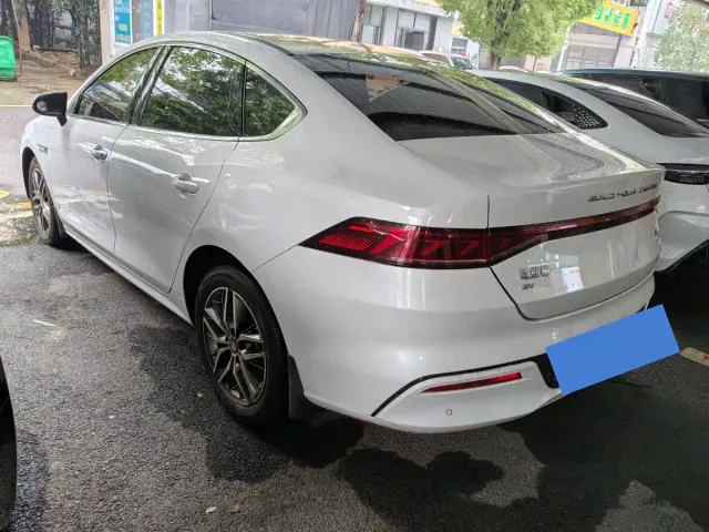 BYD Qin PLUS — Фото автомобиля 9