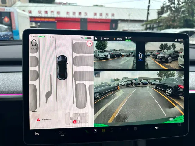 Tesla Model Y — Фото автомобиля 9