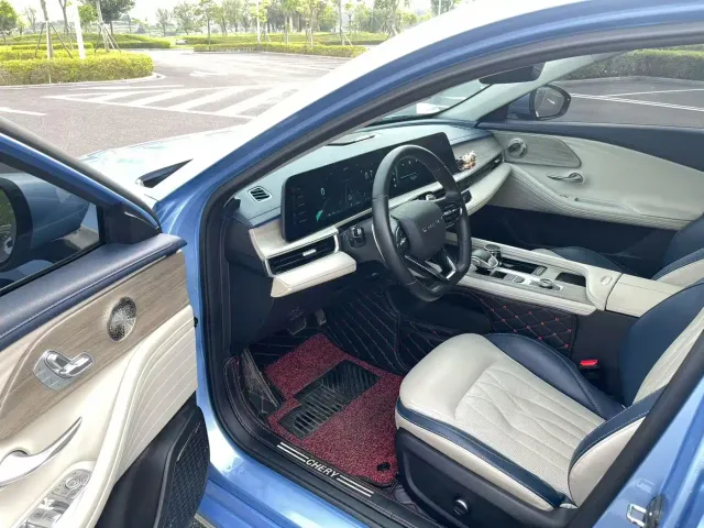 Chery Arrizo 8 — Фото автомобиля 4