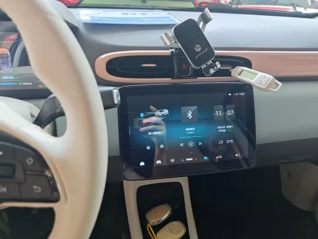 Leapmotor T03 — Фото автомобиля 12