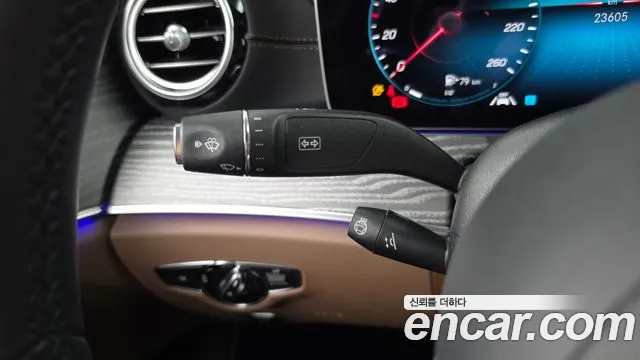 Mercedes-Benz E-Class E-класс W213 E350 4MATIC Exclusive — Фото автомобиля 27