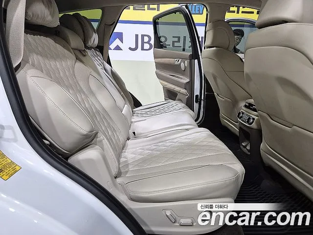 Genesis GV80 — Фото автомобиля 12