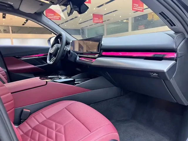 BMW 5 Series — Фото автомобиля 23