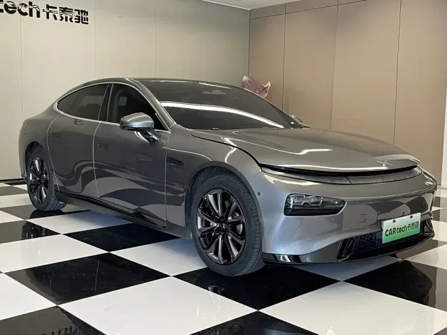 Xpeng P7 — Фото автомобиля 3