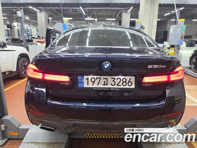 BMW 5 Series G30 — Фото автомобиля 4