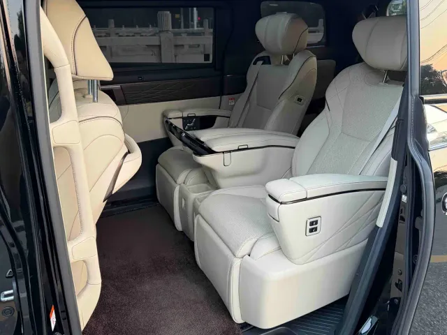 Toyota Vellfire — Фото автомобиля 9