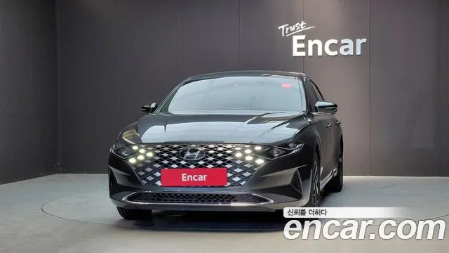 Hyundai Grandeur Premium — Фото автомобиля 3