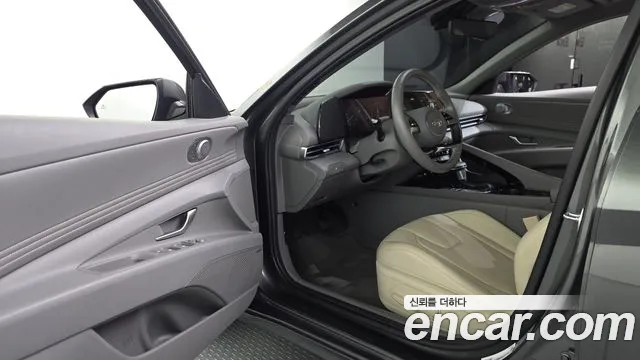Hyundai AVANTE — Фото автомобиля 9