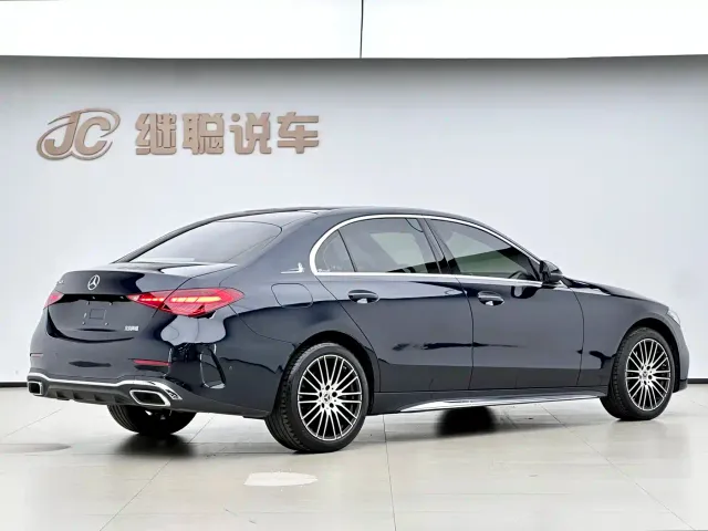 Mercedes-Benz C-Class — Фото автомобиля 4
