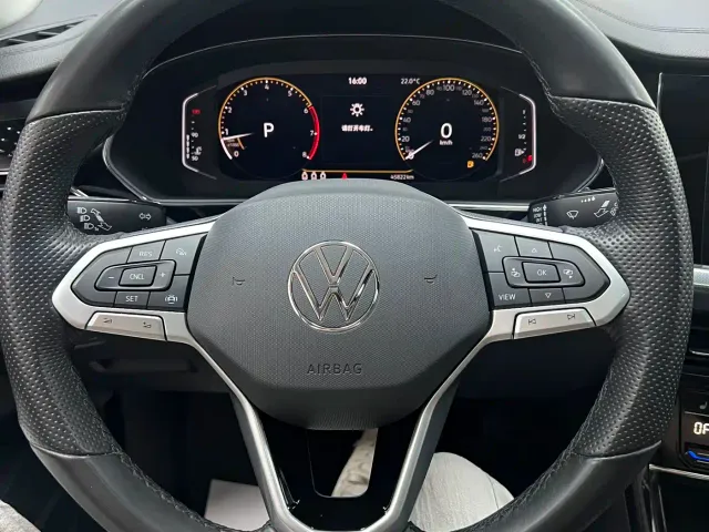 Volkswagen Passat — Фото автомобиля 21