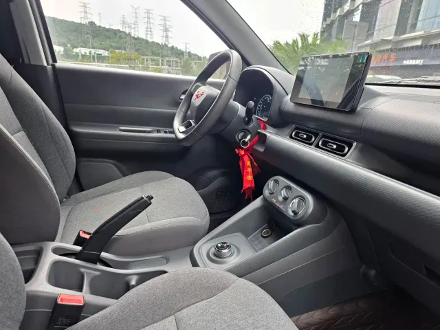 Wuling Hongguang — Фото автомобиля 17