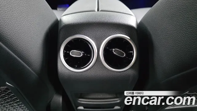 Mercedes-Benz EQA — Фото автомобиля 29
