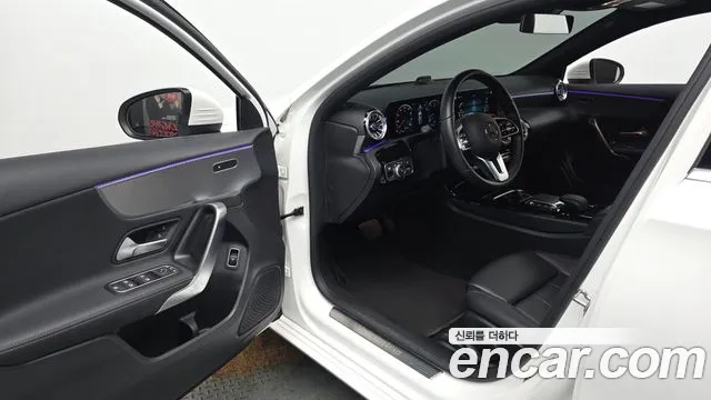 Mercedes-Benz A-Class — Фото автомобиля 10